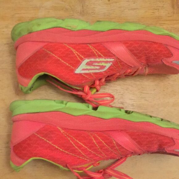 Skechers size 8.5 fluorescent colors used worn - Picture 6 of 8